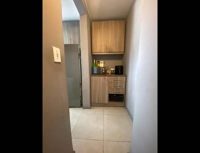2 BEDROOM APARTMENT FOR SALE IN ZONNEBLOEM